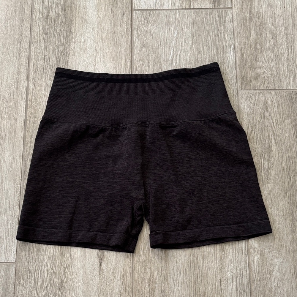 Buffbunny Black & Gray Heathered Biker Athletic Shorts Size Medium View 2